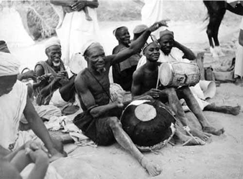 Les Tambours d’avant (Tourou et Bitti)