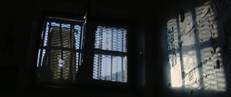 Enfermés mais vivants