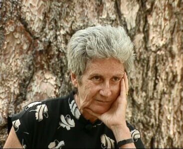 Canta a memoria Giovanna Marini