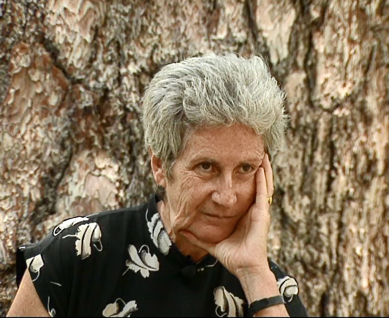 Canta a memoria Giovanna Marini